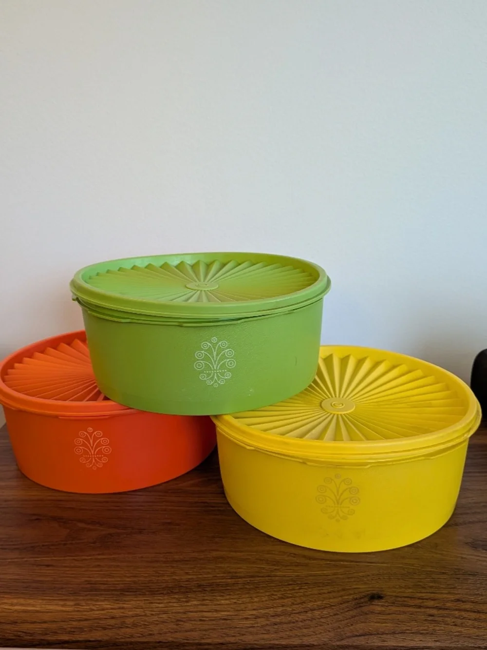 Vintage Tupperware Lidded Nesting Canister Set of 3 Harvest Gold Avocado Green